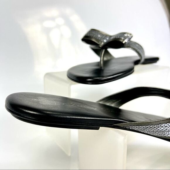 JUICY COUTURE Size 8.5 Flat Thong w Bow Gold Bottom - Picture 3 of 8